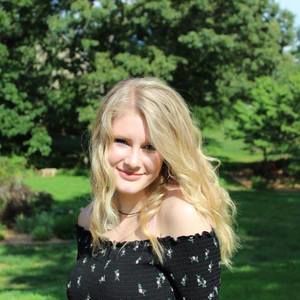 Meet your Posher, Lauren